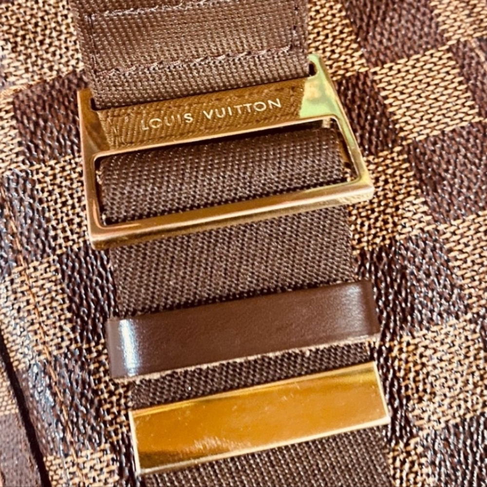 💖💗🔥 SO HOT!!! LOUIS VUITTON GERONIMOS BUM BAG! MINT CONDITION! Merry Xmas! - Picture 9 of 16
